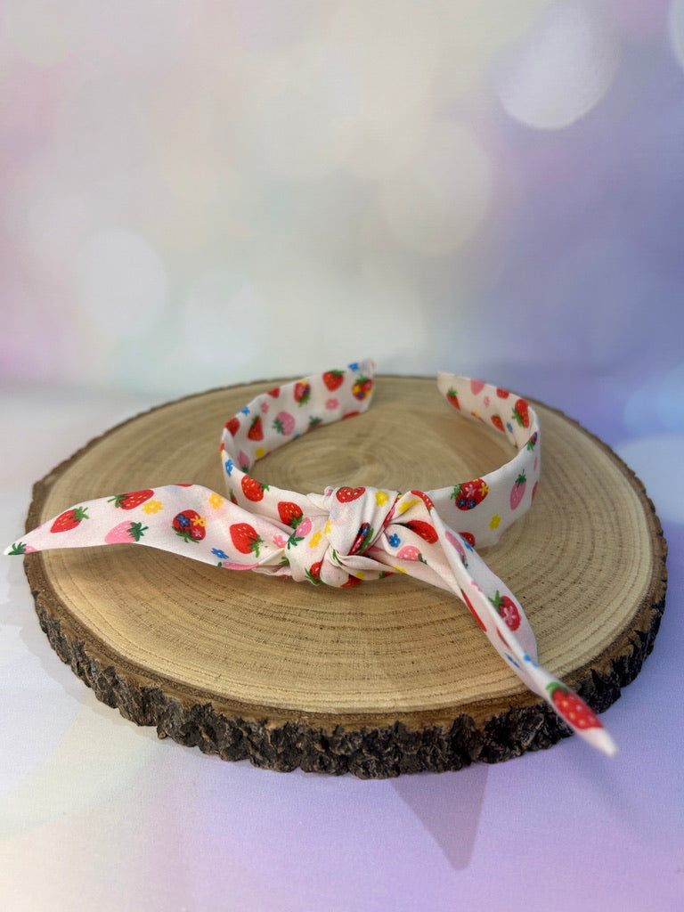 Tiny Strawberries Knotband