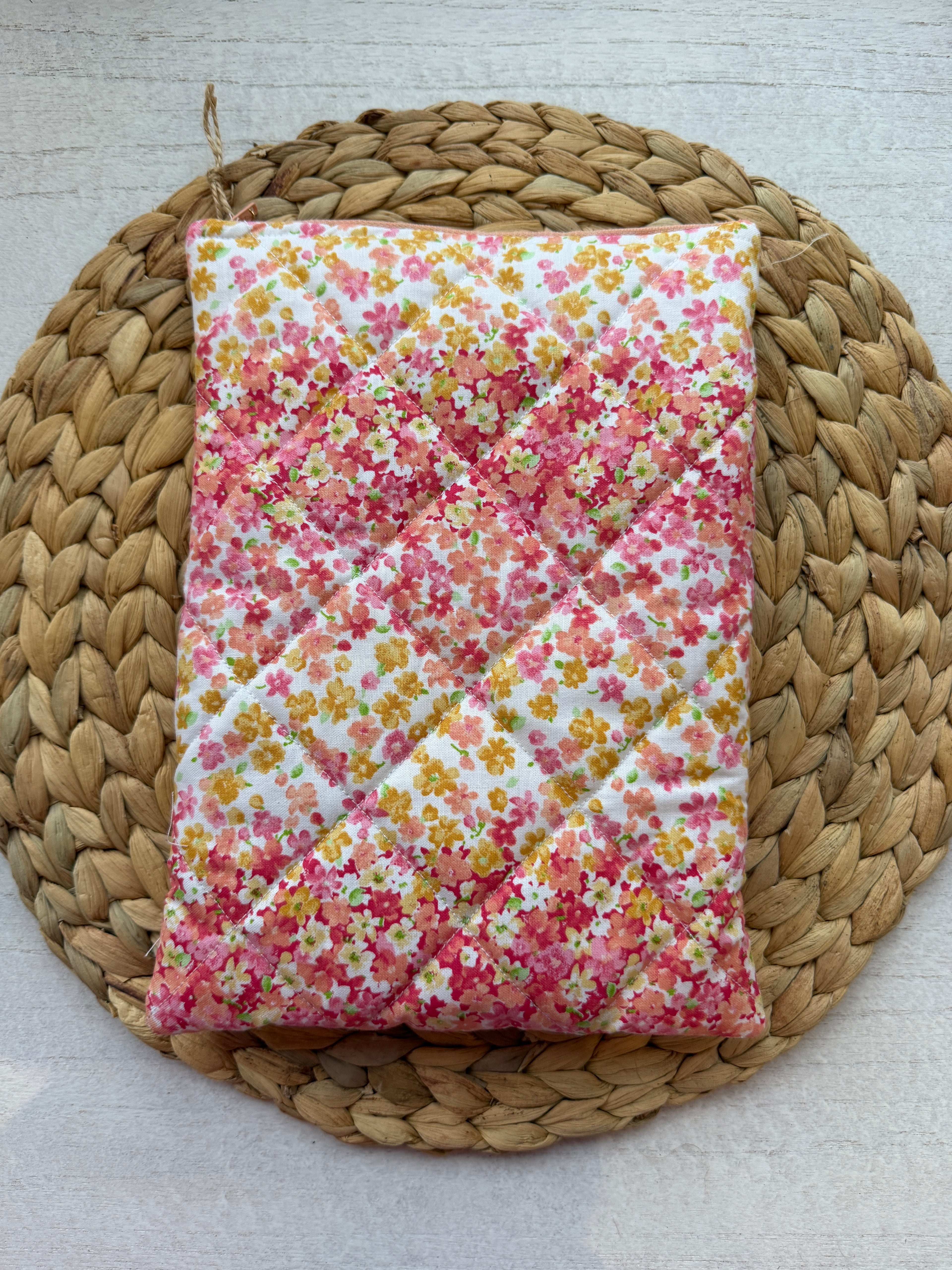 Calypso Book/E-Reader Sleeve