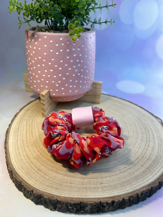 Red Retro Daisy Scrunchie