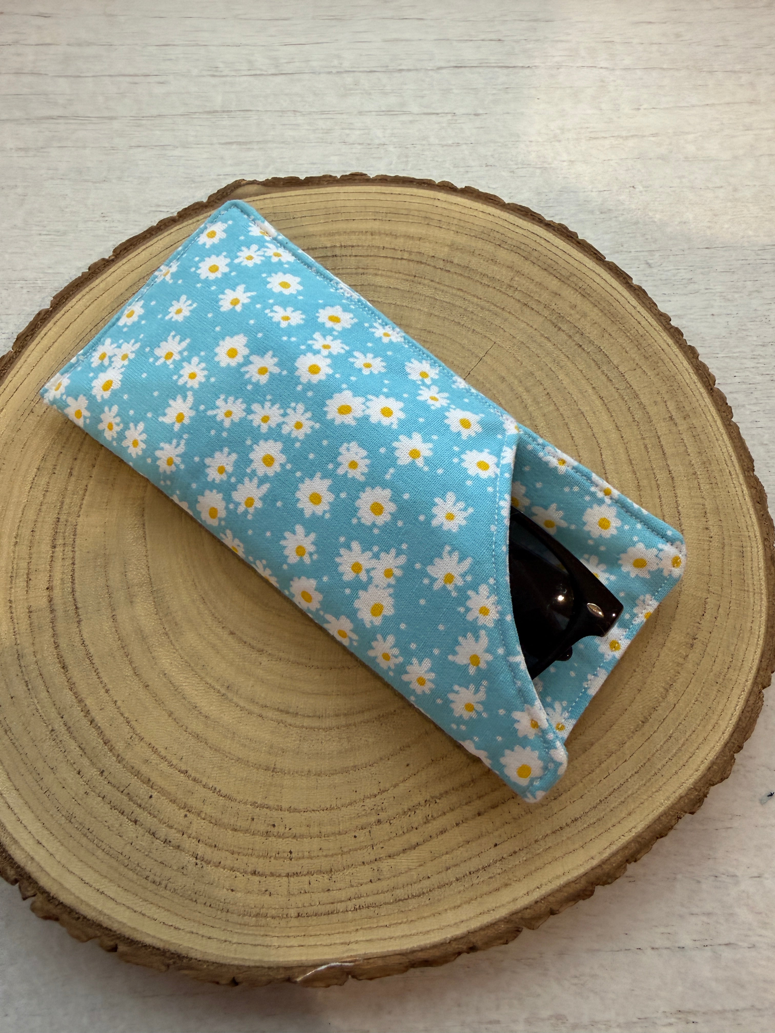 Daisy Blue Glasses Case