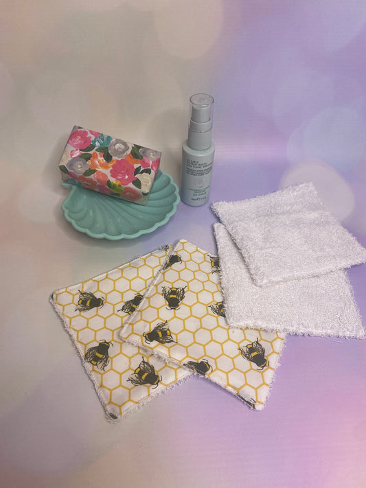 White Honeycomb Bee Reusable Face Wipes Pack