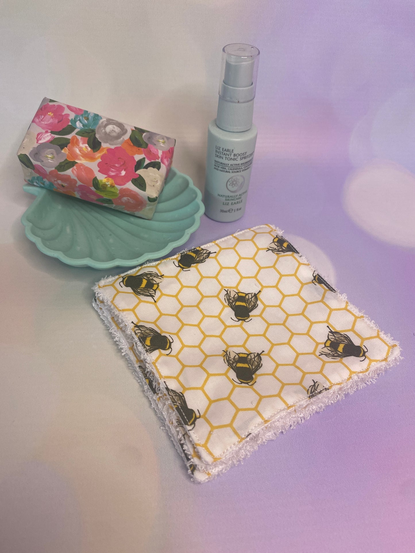 White Honeycomb Bee Reusable Face Wipes Pack