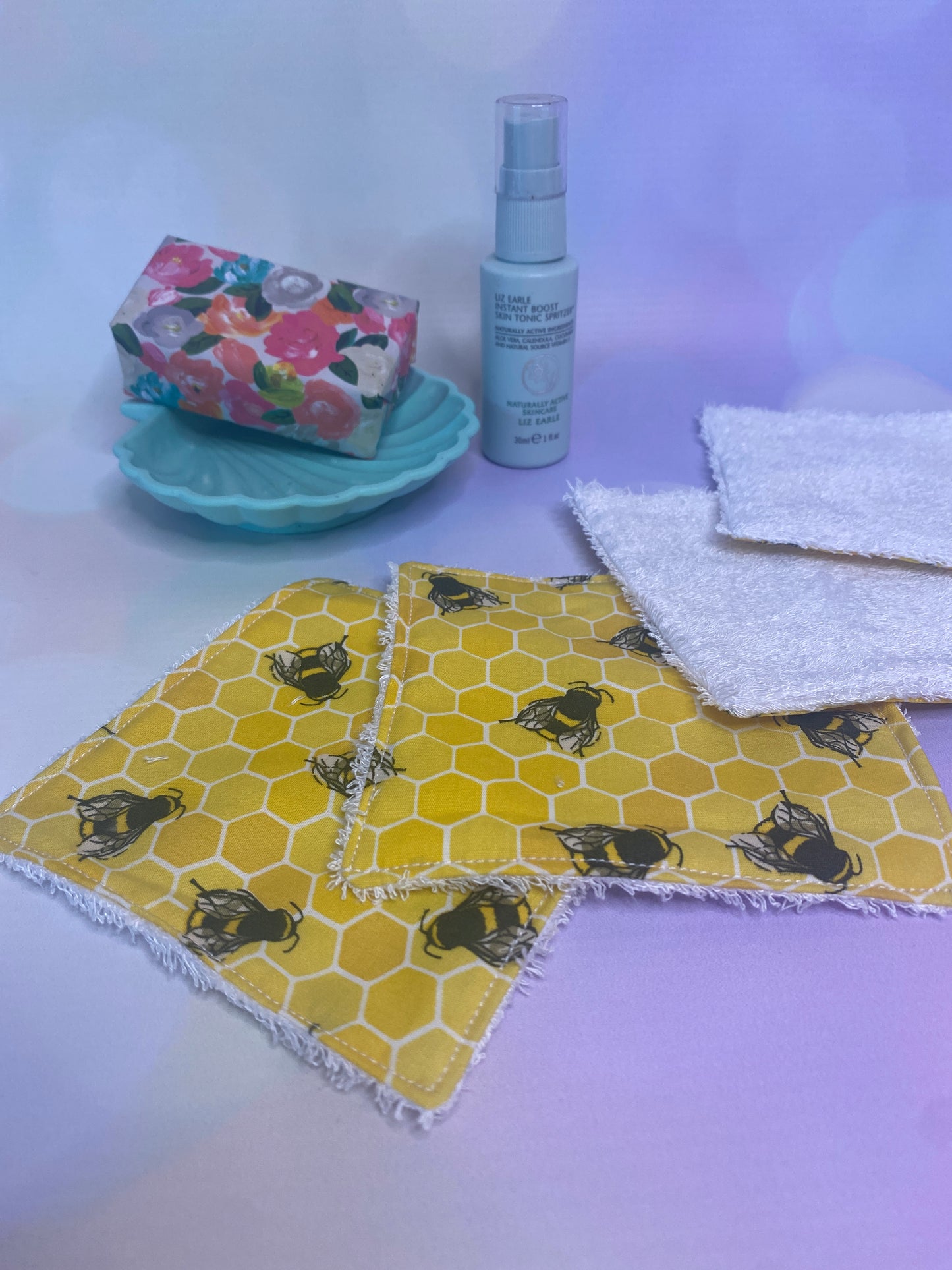 Yellow Honeycomb Bee Reusable Face Wipes Pack